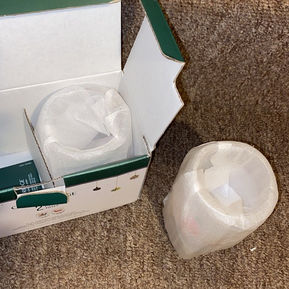 🐶 NWT Cambridge Festive Dogs 18 oz Stemless Wine Glass Set - Picture 7 of 8